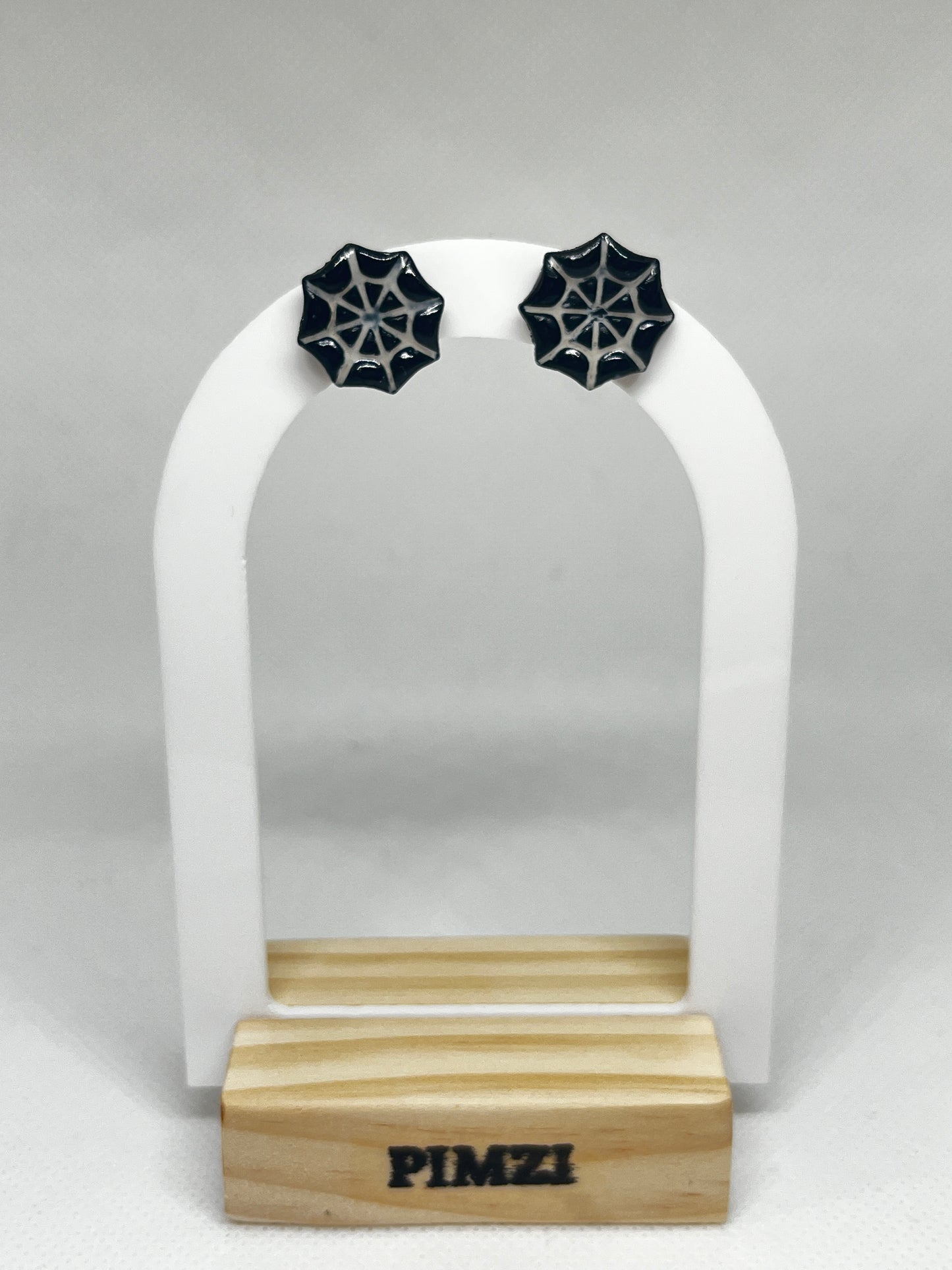 Boucle d’oreille toile d’araignée